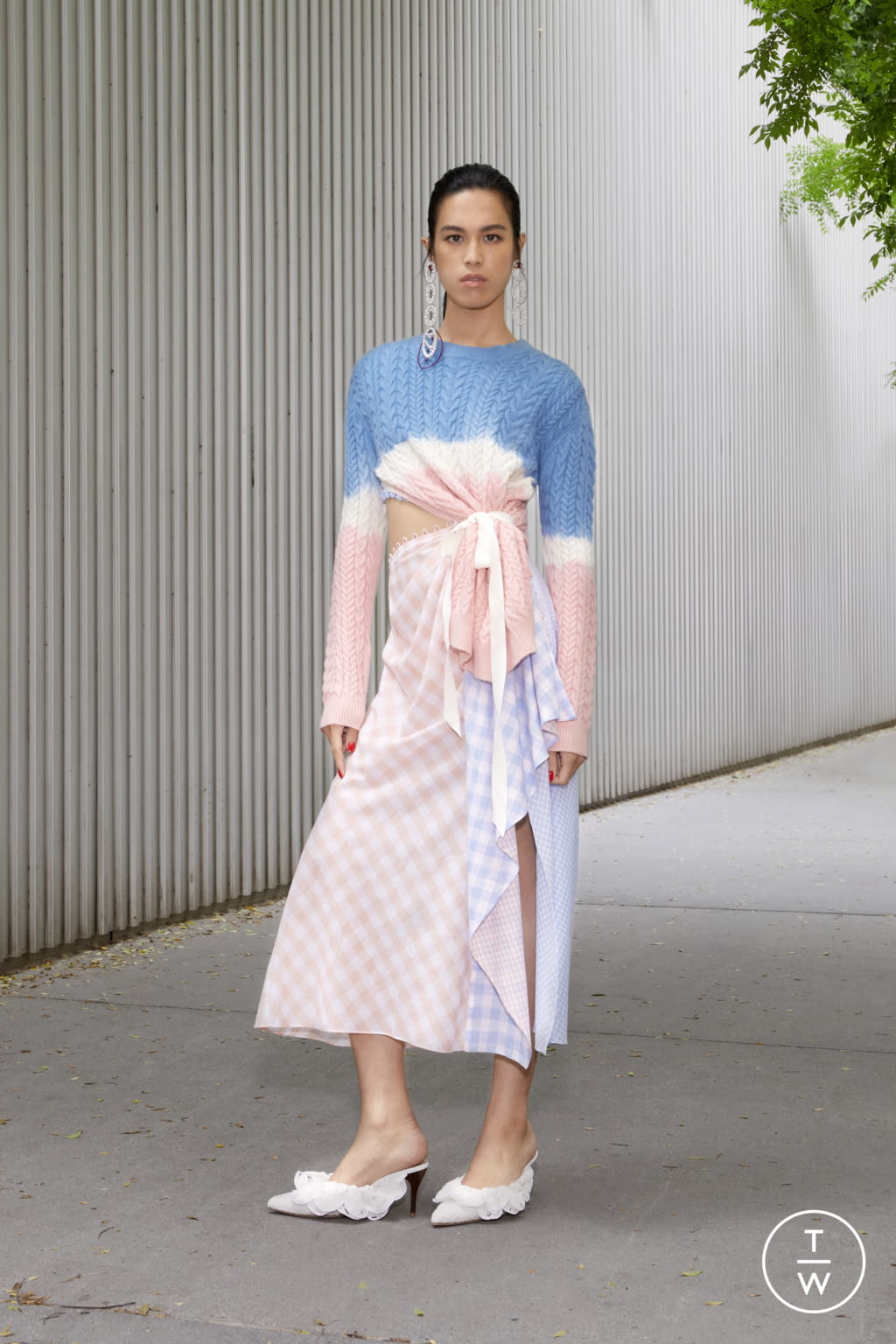Fashion Week New York Resort 2020 look 8 from the Prabal Gurung collection 女装