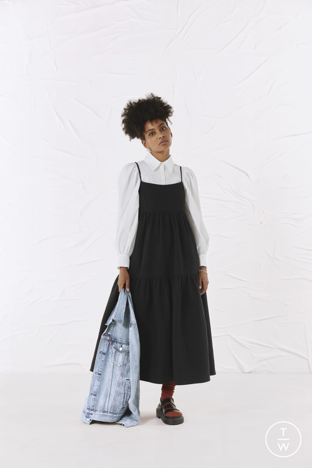 Fashion Week Paris Spring/Summer 2022 look 10 de la collection LEVIS STORY TOLLING womenswear