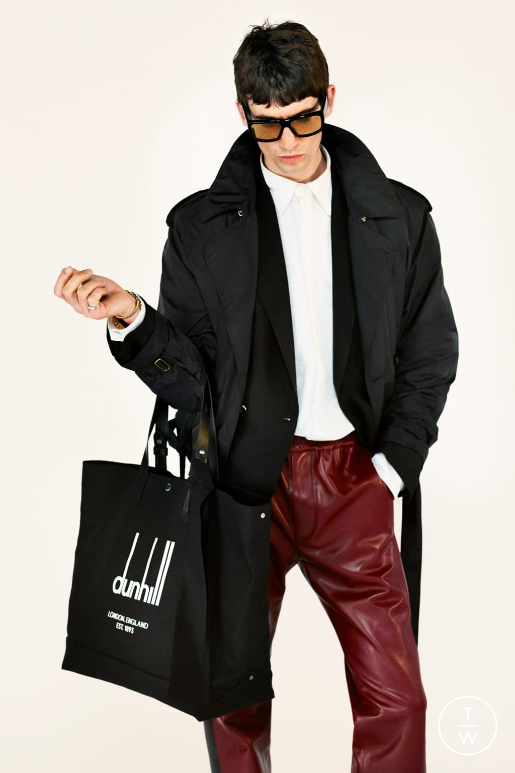 Fashion Week Paris Spring/Summer 2022 look 8 from the Dunhill collection 男装