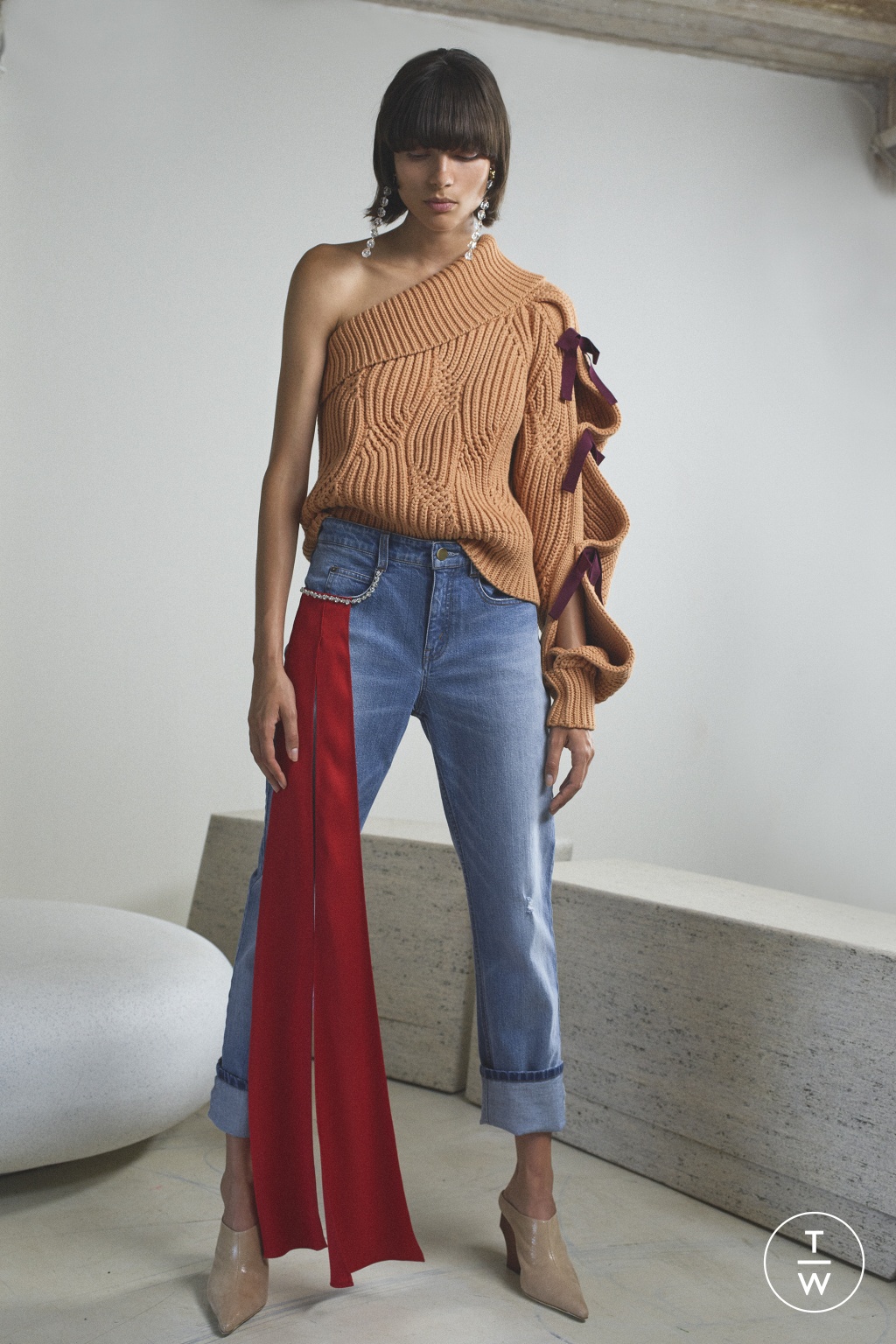 Fashion Week New York Resort 2020 look 8 de la collection Hellessy womenswear