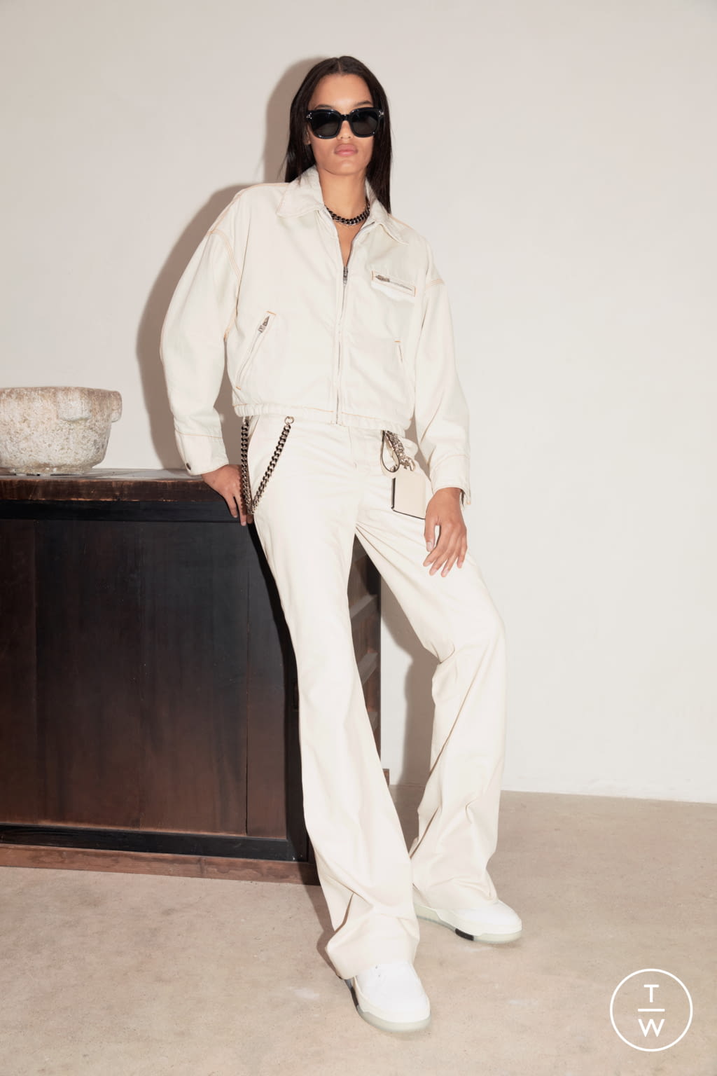 Fashion Week Paris Spring/Summer 2022 look 9 from the Amiri collection womenswear