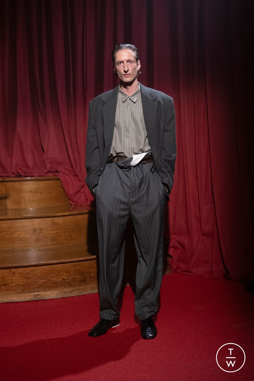 Fashion Week Paris Fall/Winter 2026 look 1 de la collection Magliano menswear