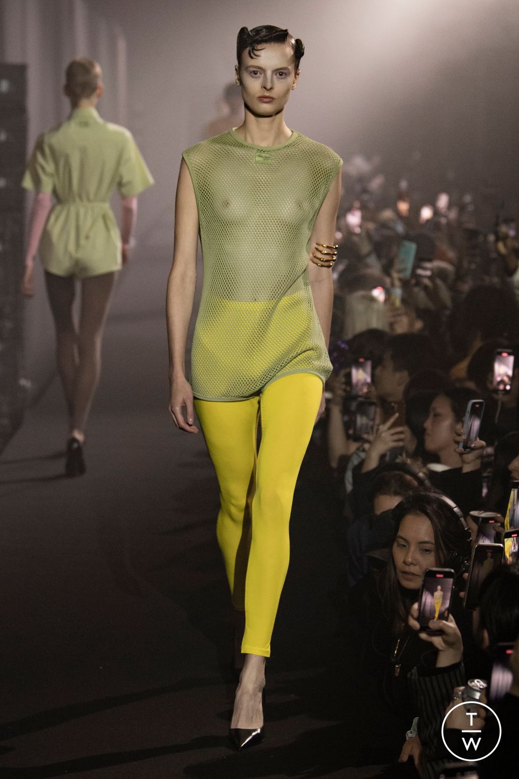 Fashion Week London Spring/Summer 2023 look 2 from the Raf Simons collection womenswear
