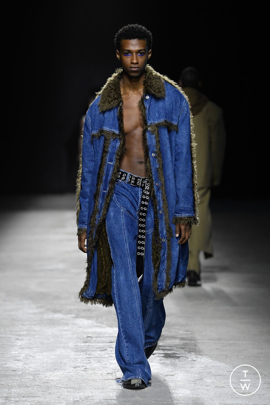 Fashion Week Florence - Pitti Fall/Winter 2024 look 27 de la collection Achilles Ion Gabriel menswear