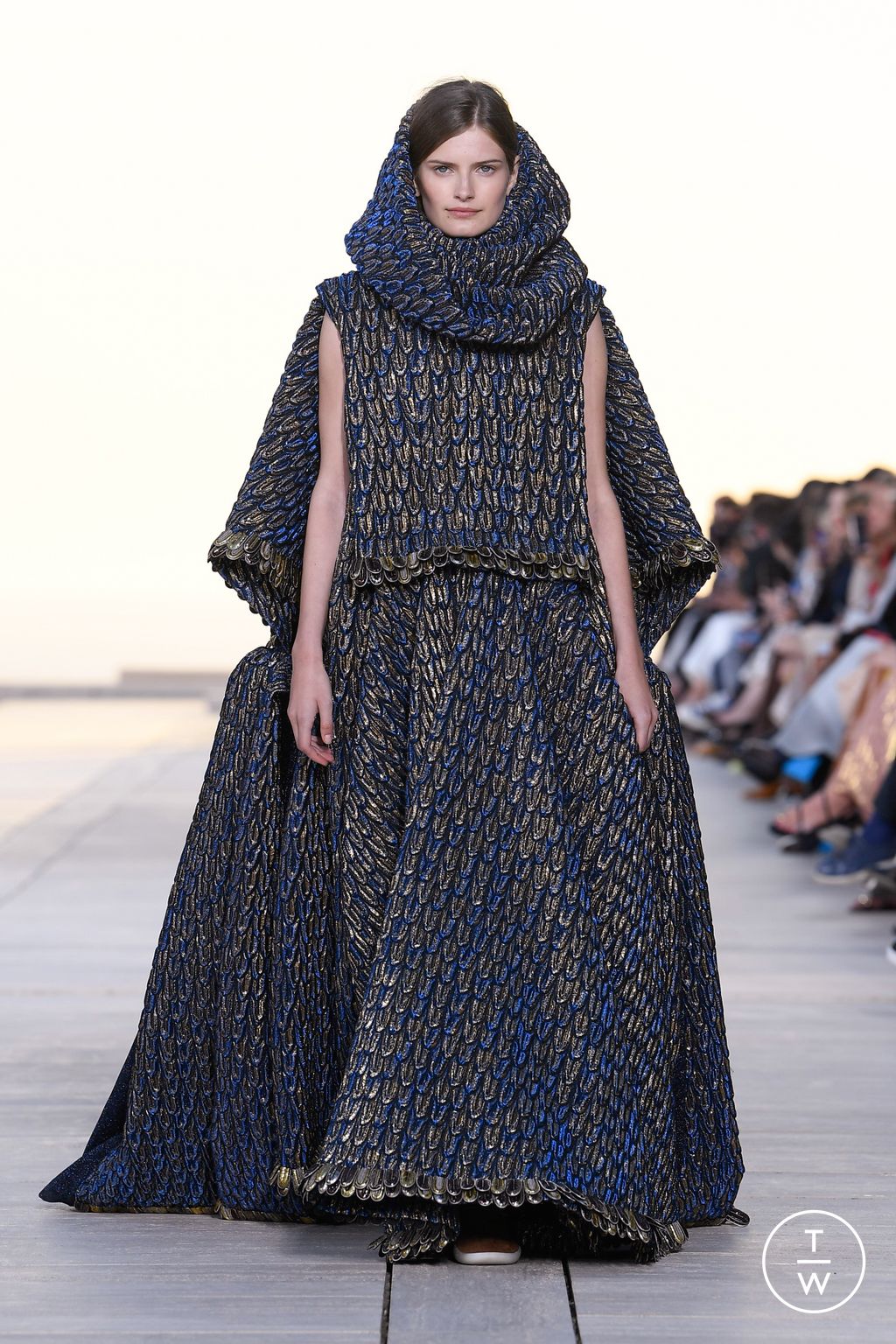 Fashion Week Paris Resort 2023 look 3 de la collection Louis Vuitton womenswear