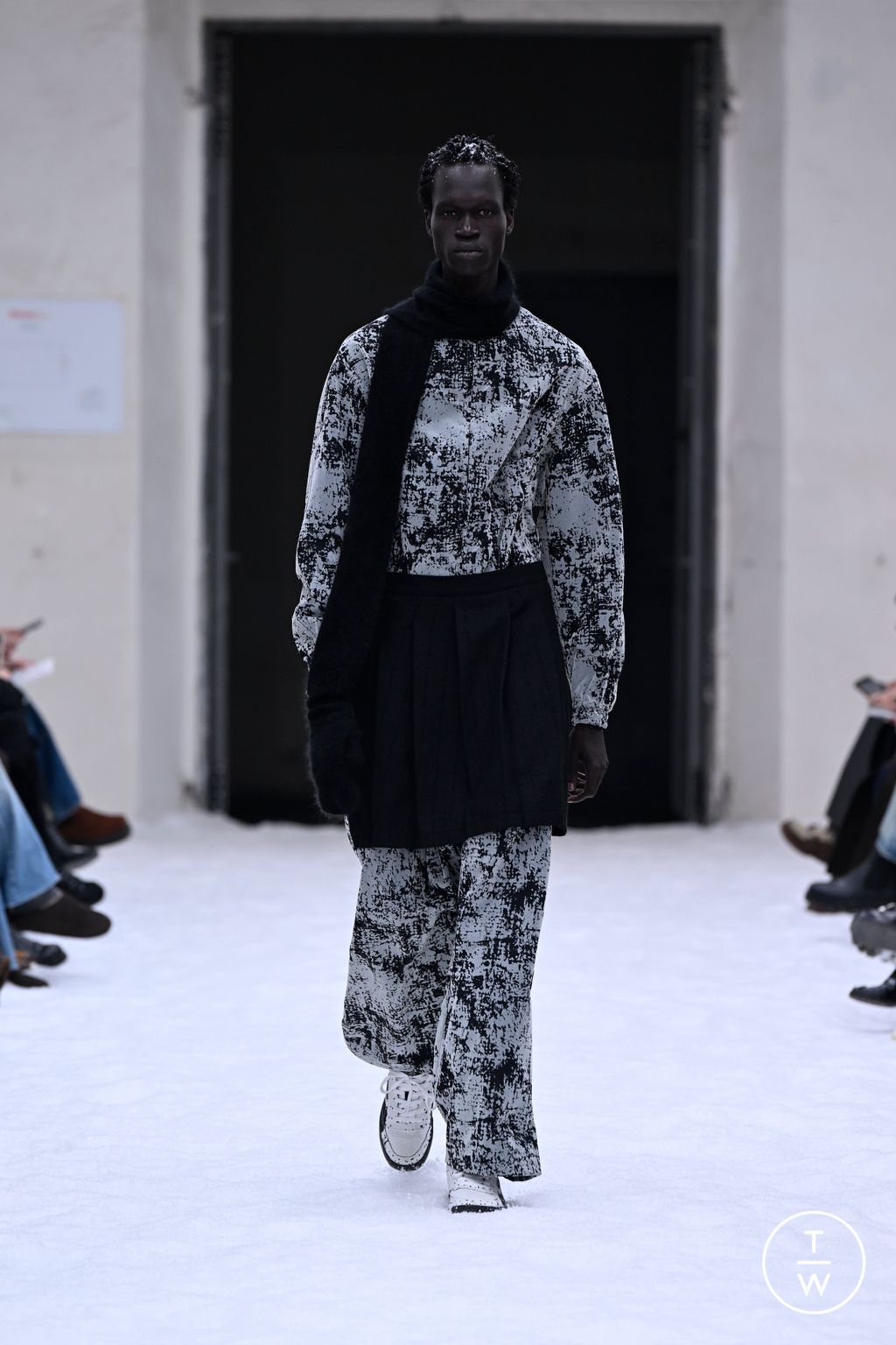 Fashion Week Florence - Pitti Fall/Winter 2026 look 4 from the Shinyakozuka collection menswear