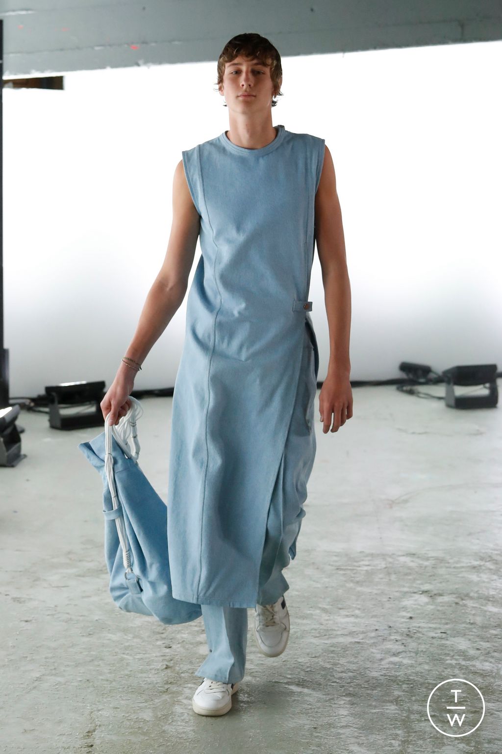 Fashion Week Paris Spring/Summer 2023 look 6 from the Valette Studio collection menswear