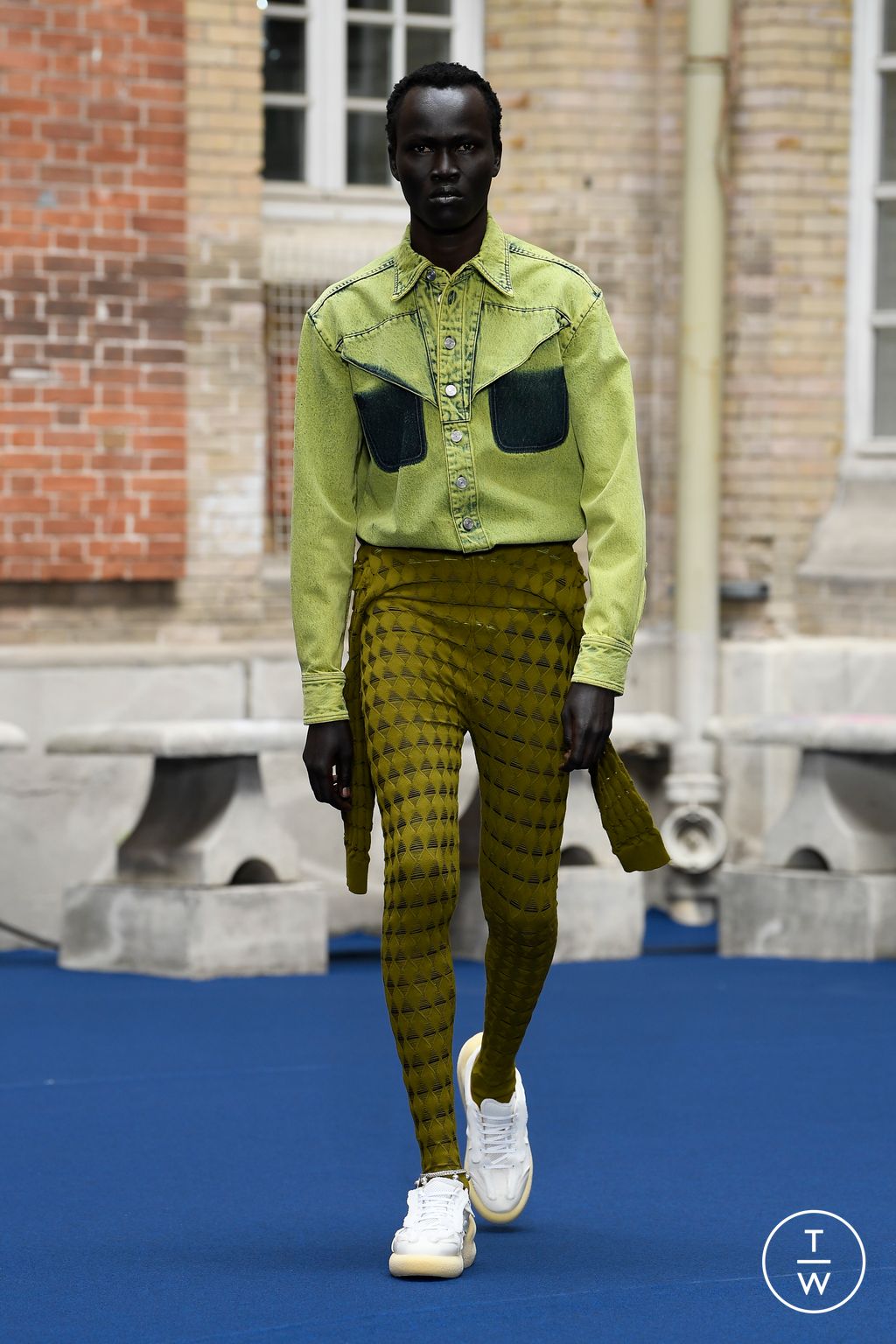 Fashion Week Paris Spring/Summer 2023 look 8 from the Namacheko collection menswear