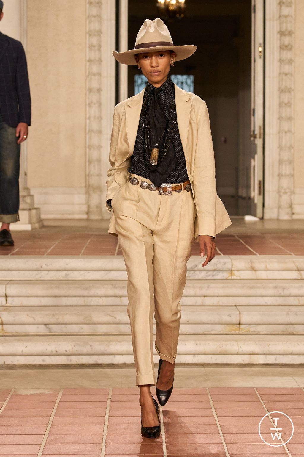 Fashion Week New York Spring/Summer 2023 look 1 de la collection Ralph Lauren womenswear