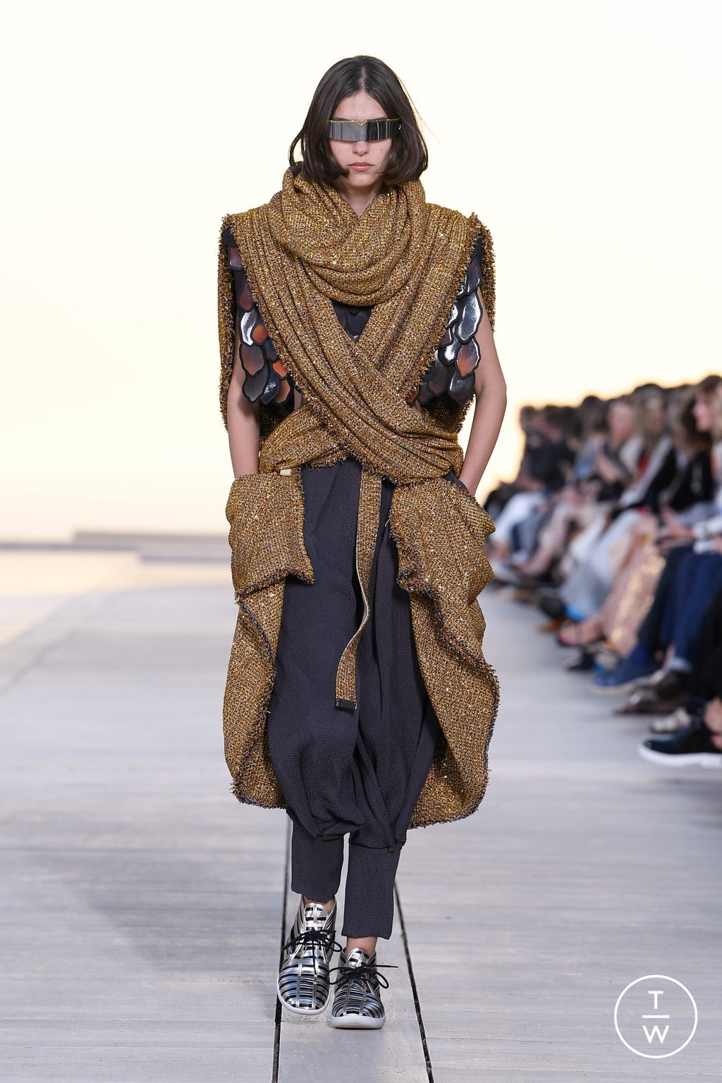 Fashion Week Paris Resort 2023 look 12 from the Louis Vuitton collection womenswear