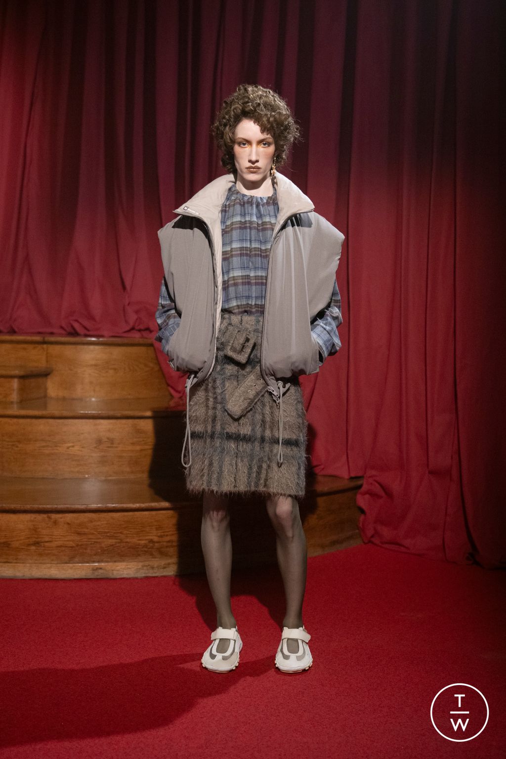 Fashion Week Paris Fall/Winter 2026 look 16 de la collection Magliano menswear