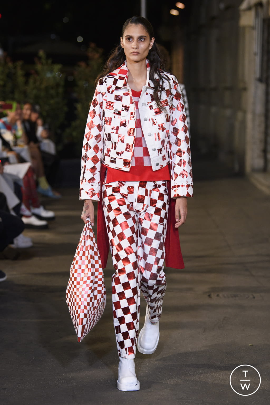 Fashion Week Milan Spring/Summer 2022 look 16 from the MM6 collection womenswear
