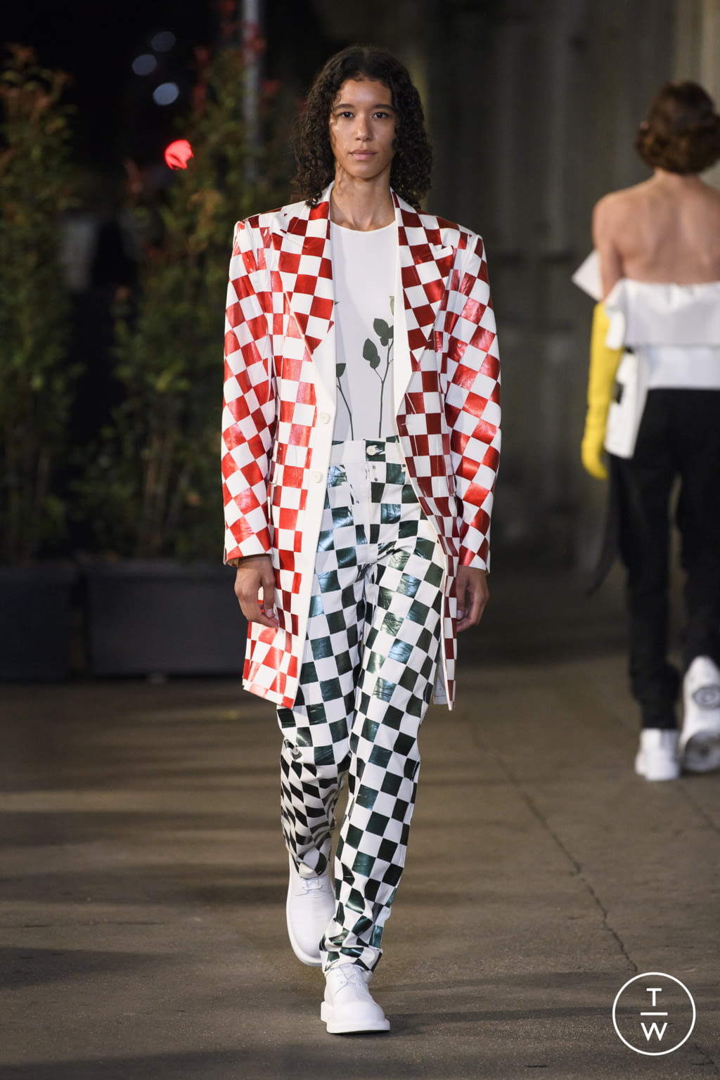 Fashion Week Milan Spring/Summer 2022 look 18 from the MM6 collection womenswear