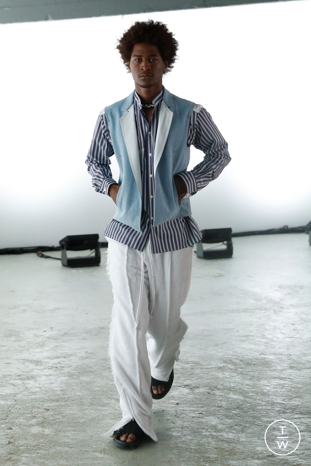 Fashion Week Paris Spring/Summer 2023 look 20 from the Valette Studio collection menswear