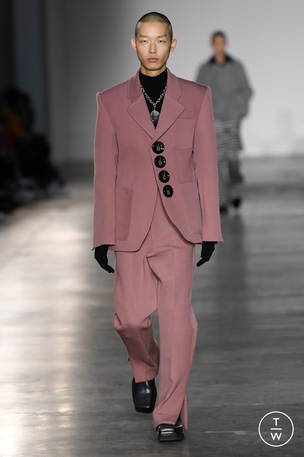 Fashion Week London Fall/Winter 2020 look 21 from the Pronounce collection 男装