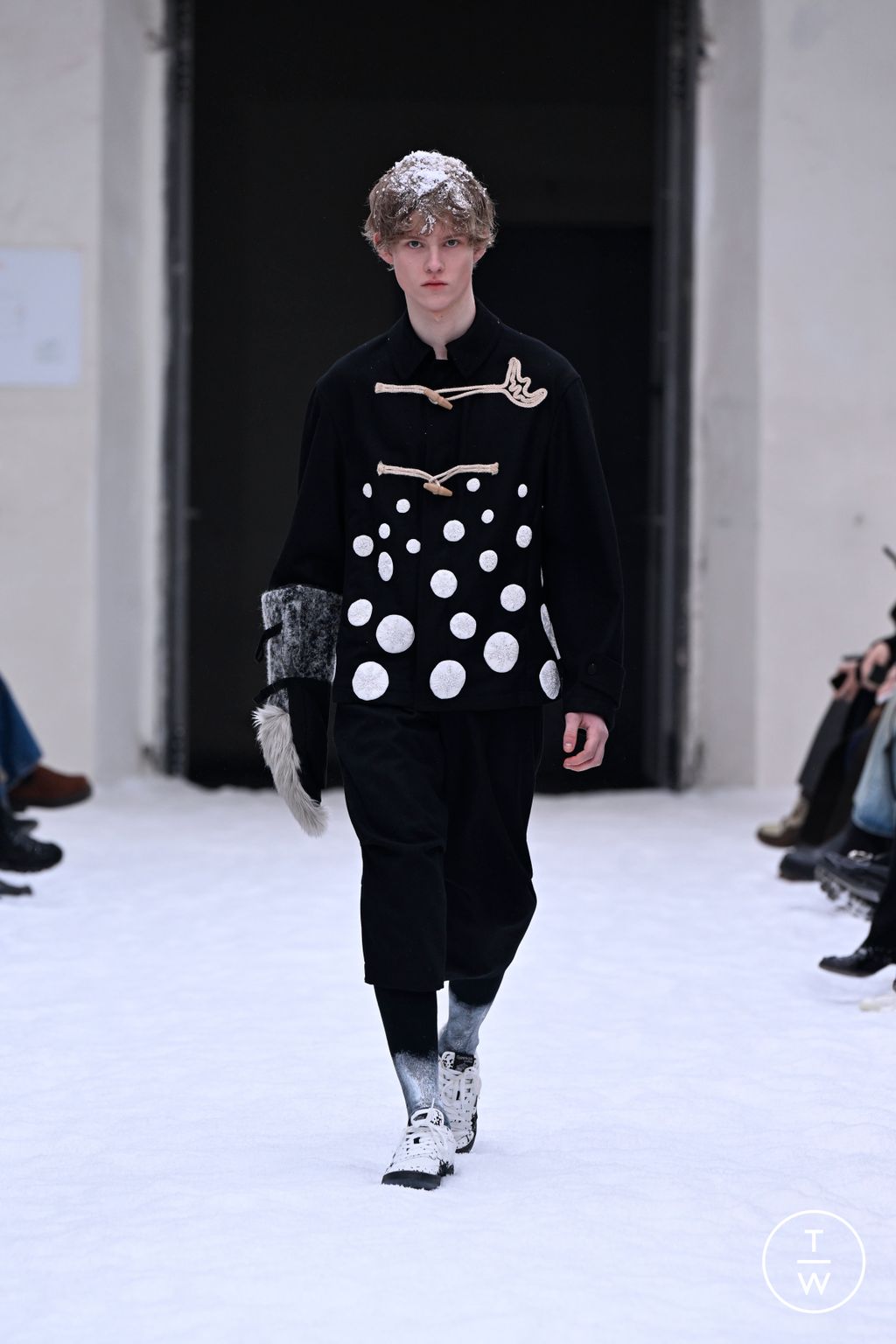 Fashion Week Florence - Pitti Fall/Winter 2026 look 23 from the Shinyakozuka collection menswear