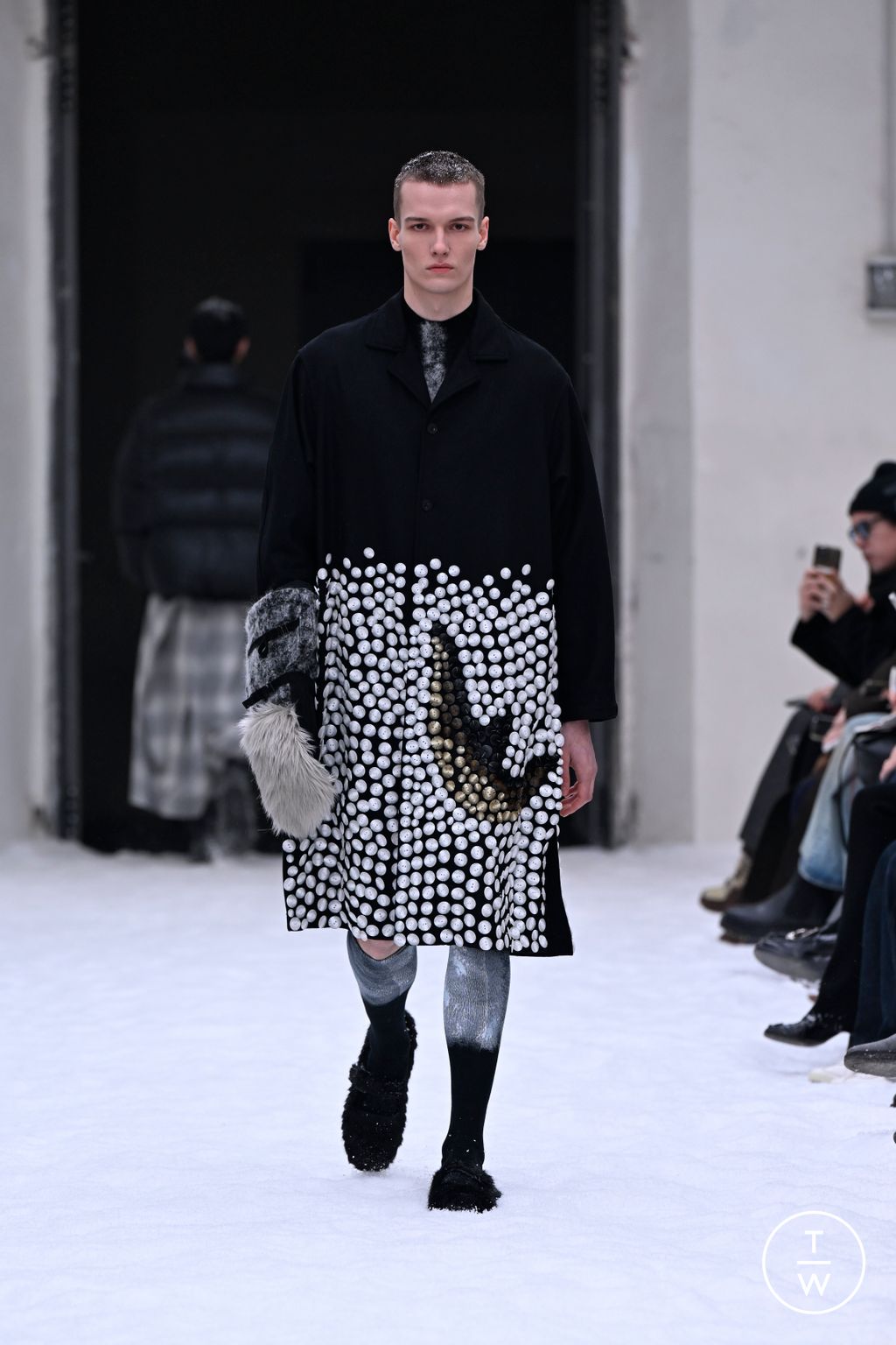 Fashion Week Florence - Pitti Fall/Winter 2026 look 24 from the Shinyakozuka collection menswear