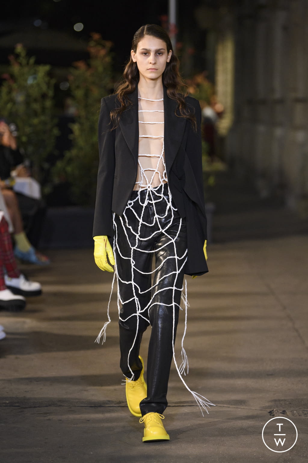 Fashion Week Milan Spring/Summer 2022 look 25 from the MM6 collection womenswear