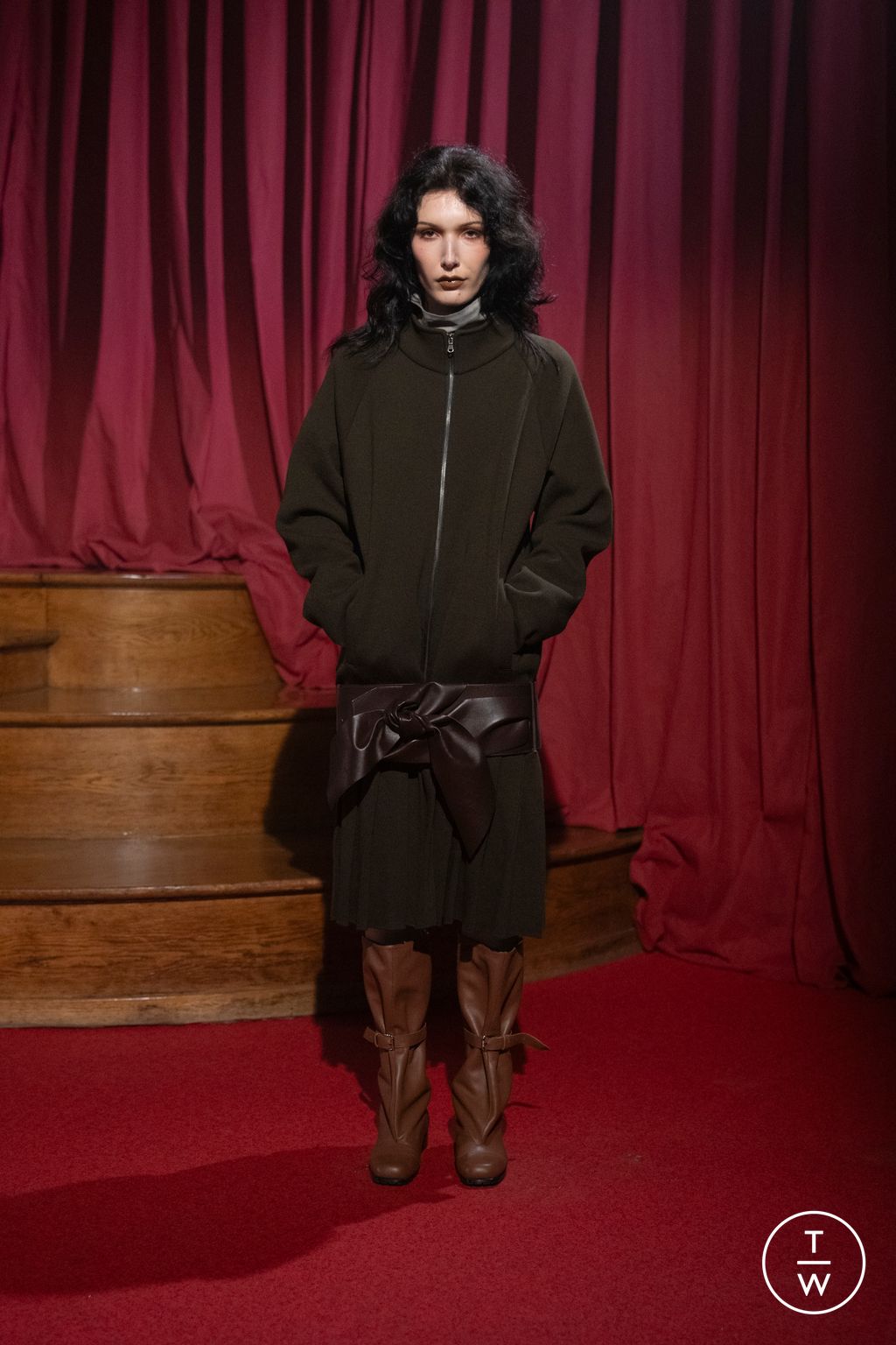 Fashion Week Paris Fall/Winter 2026 look 25 de la collection Magliano menswear