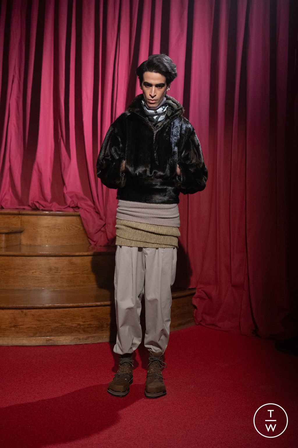 Fashion Week Paris Fall/Winter 2026 look 27 de la collection Magliano menswear