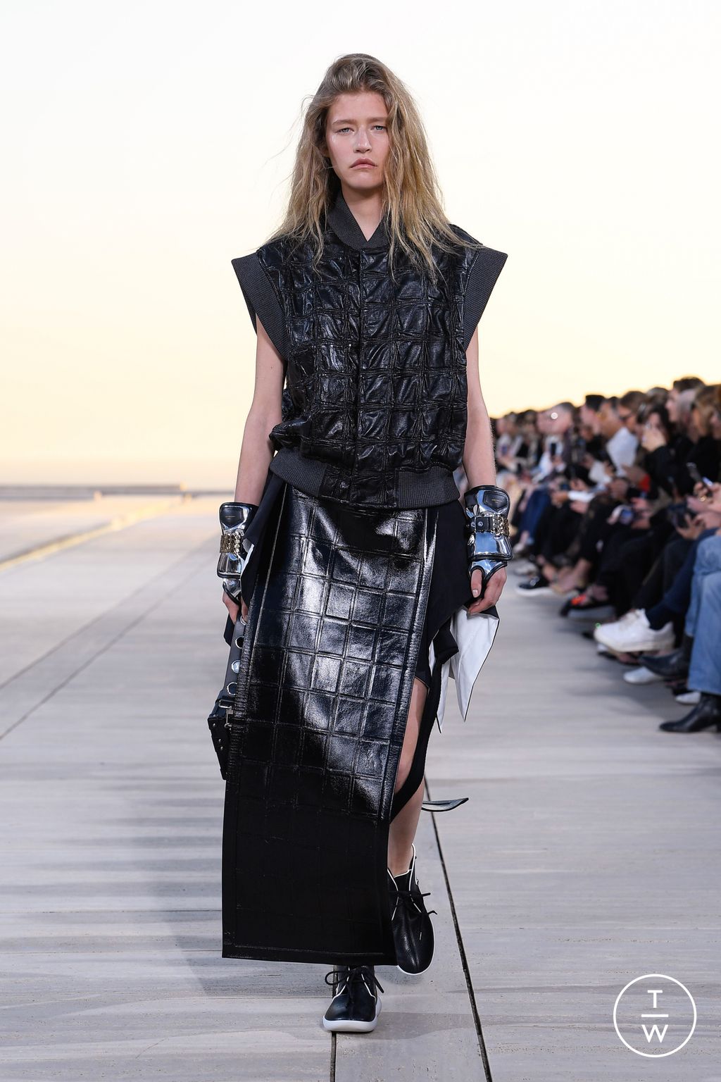 Fashion Week Paris Resort 2023 look 36 from the Louis Vuitton collection 女装