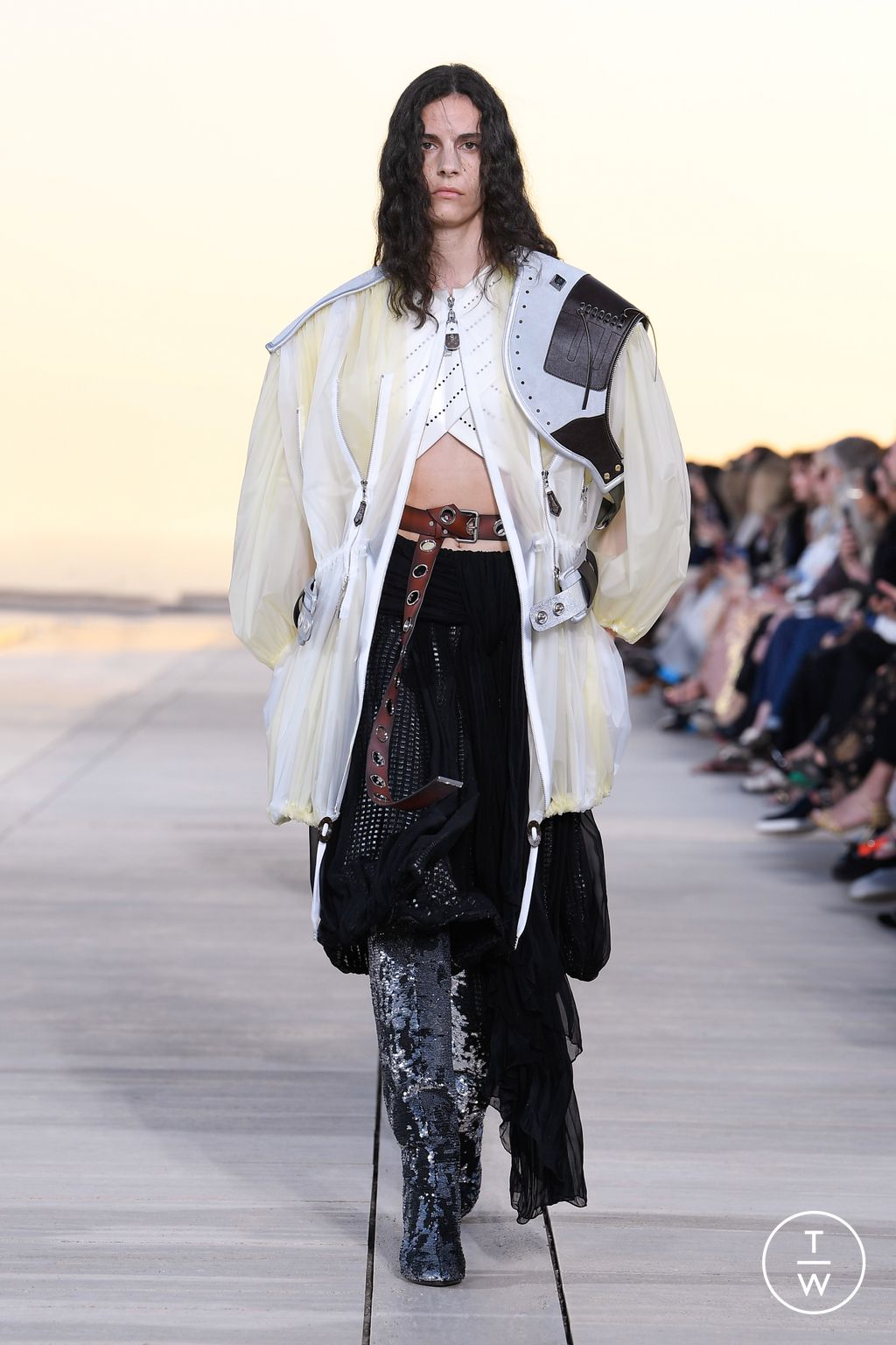 Fashion Week Paris Resort 2023 look 43 from the Louis Vuitton collection 女装