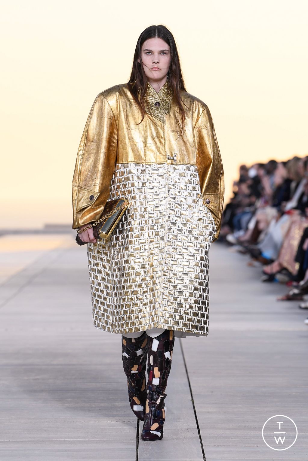 Fashion Week Paris Resort 2023 look 48 from the Louis Vuitton collection 女装