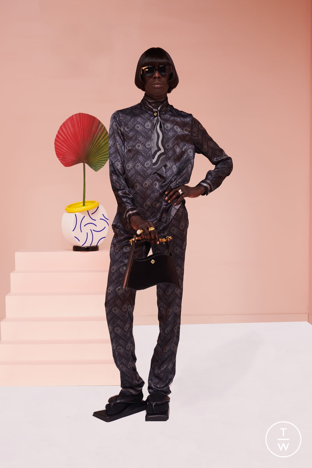 Fashion Week Paris Spring/Summer 2022 look 9 from the Casablanca collection menswear