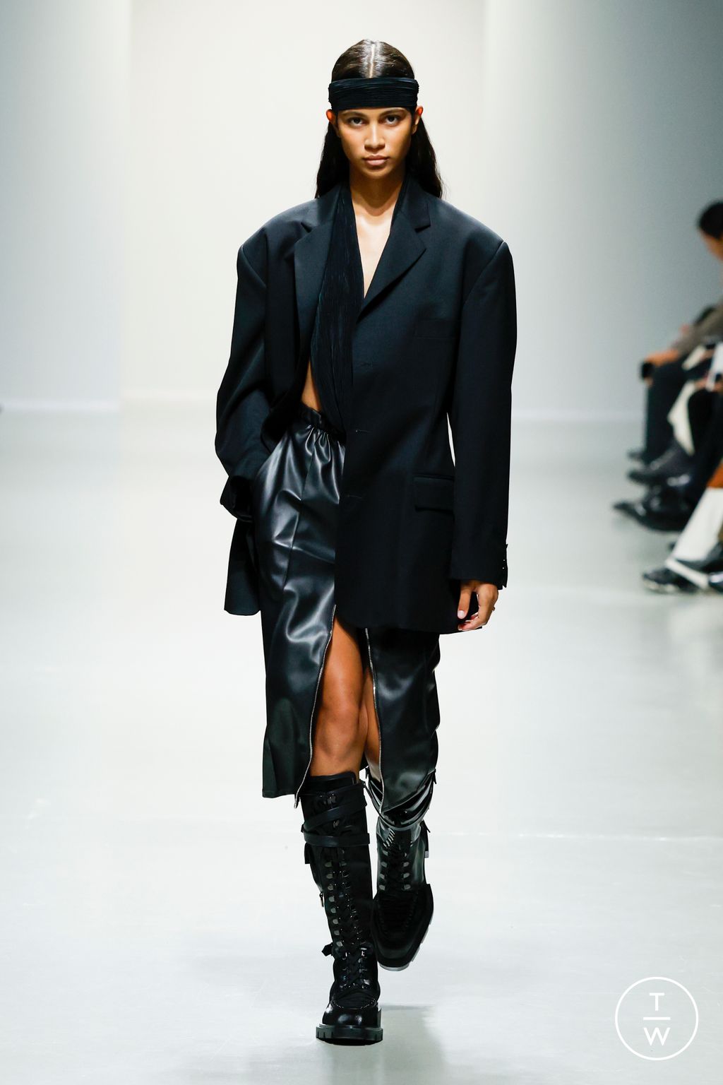 Fashion Week Paris Spring-Summer 2025 look 1 from the Atlein collection womenswear