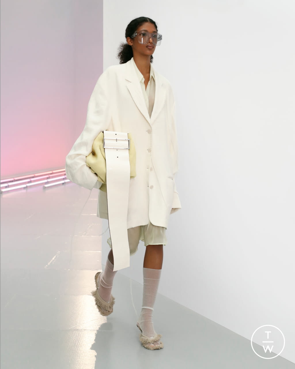 Fashion Week Paris Spring/Summer 2021 look 1 from the Acne Studios collection womenswear