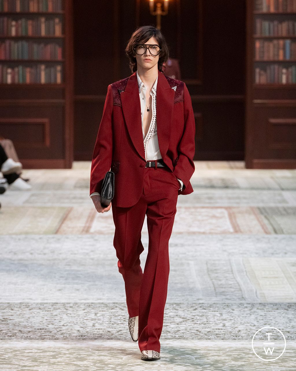 Fashion Week Paris Fall/Winter 2026 look 1 from the Amiri collection menswear