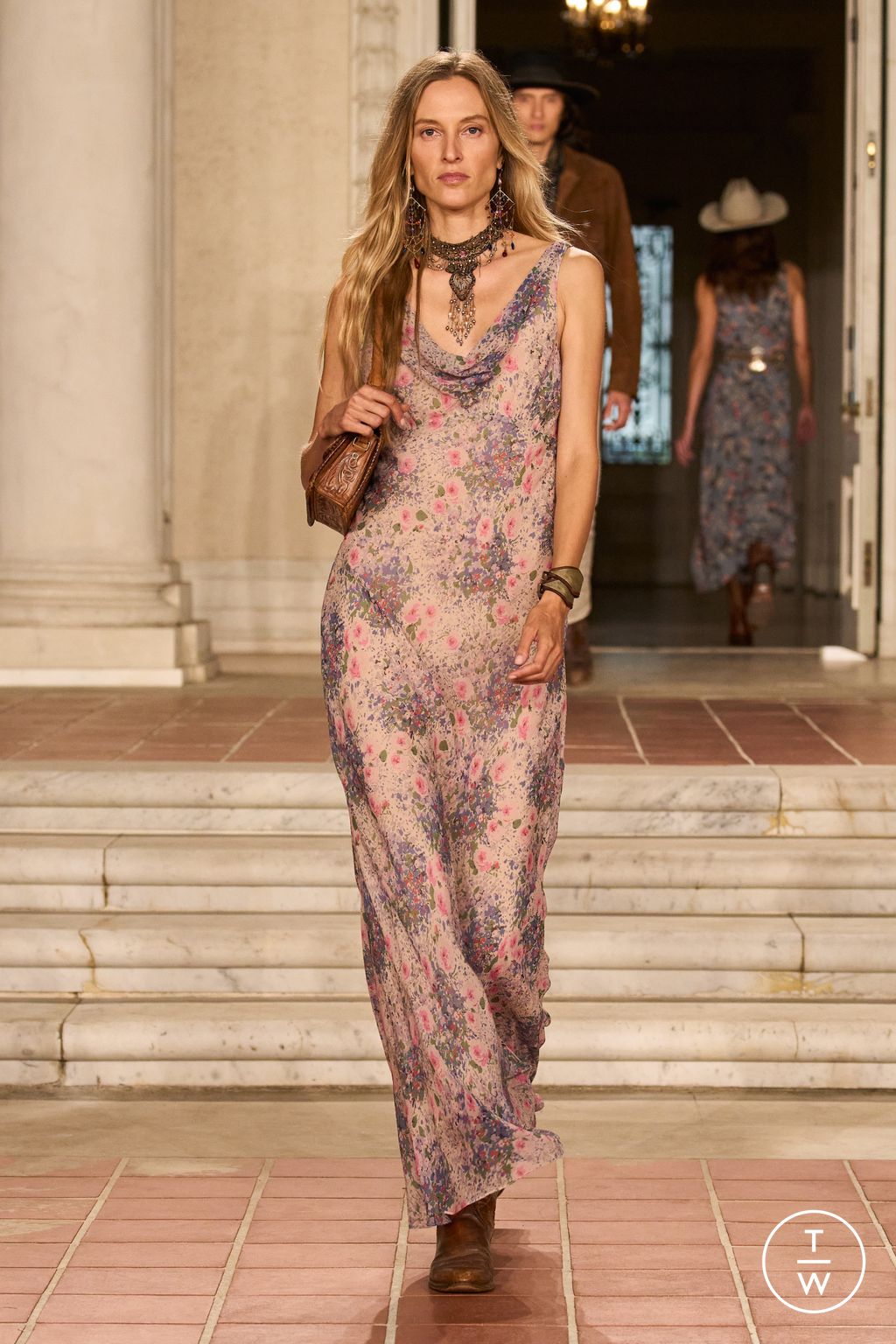 Fashion Week New York Spring/Summer 2023 look 13 from the Ralph Lauren collection 女装