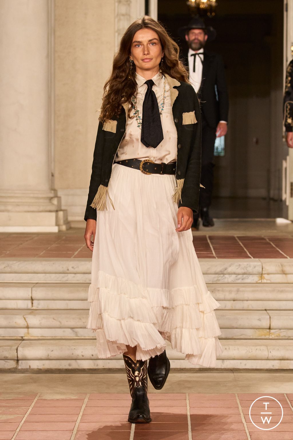 Fashion Week New York Spring/Summer 2023 look 17 from the Ralph Lauren collection womenswear