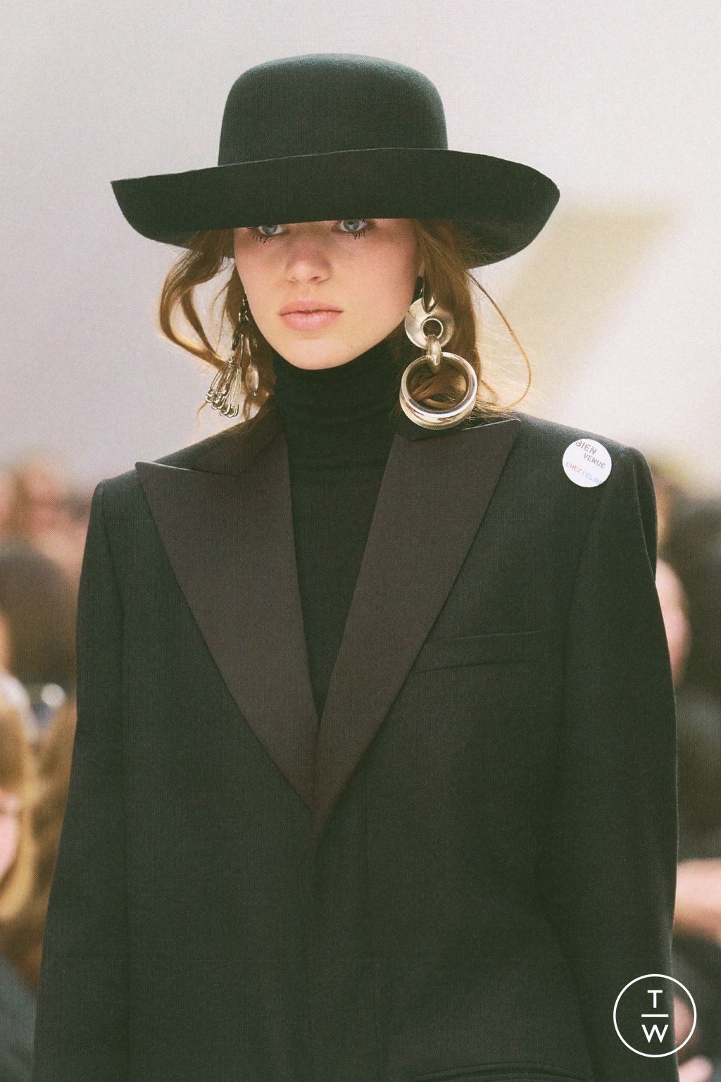 Fashion Week Paris Fall/Winter 2026 look 2 from the Celine collection womenswear accessories