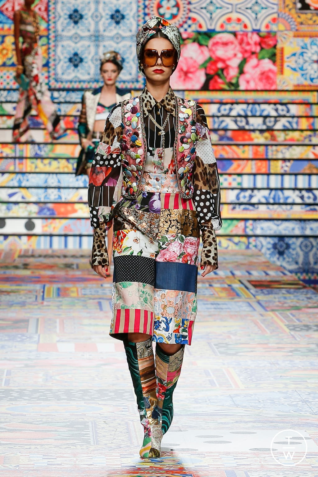 Fashion Week Milan Spring/Summer 2021 look 2 from the Dolce & Gabbana collection 女装