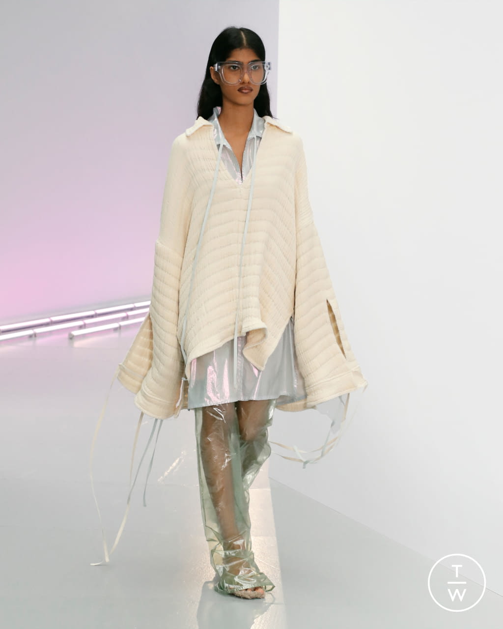 Fashion Week Paris Spring/Summer 2021 look 2 de la collection Acne Studios womenswear