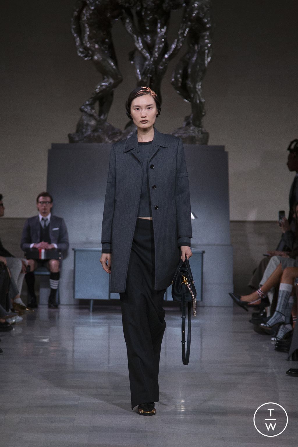Fashion Week New York Fall/Winter 2026 look 2 de la collection Thom Browne womenswear