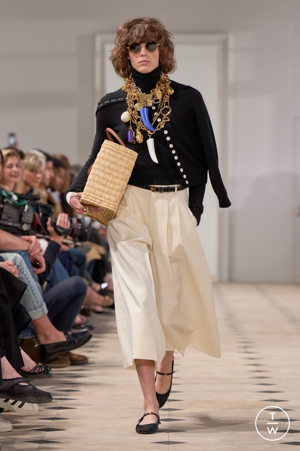 Fashion Week Paris Spring/Summer 2026 look 2 from the Celine collection menswear