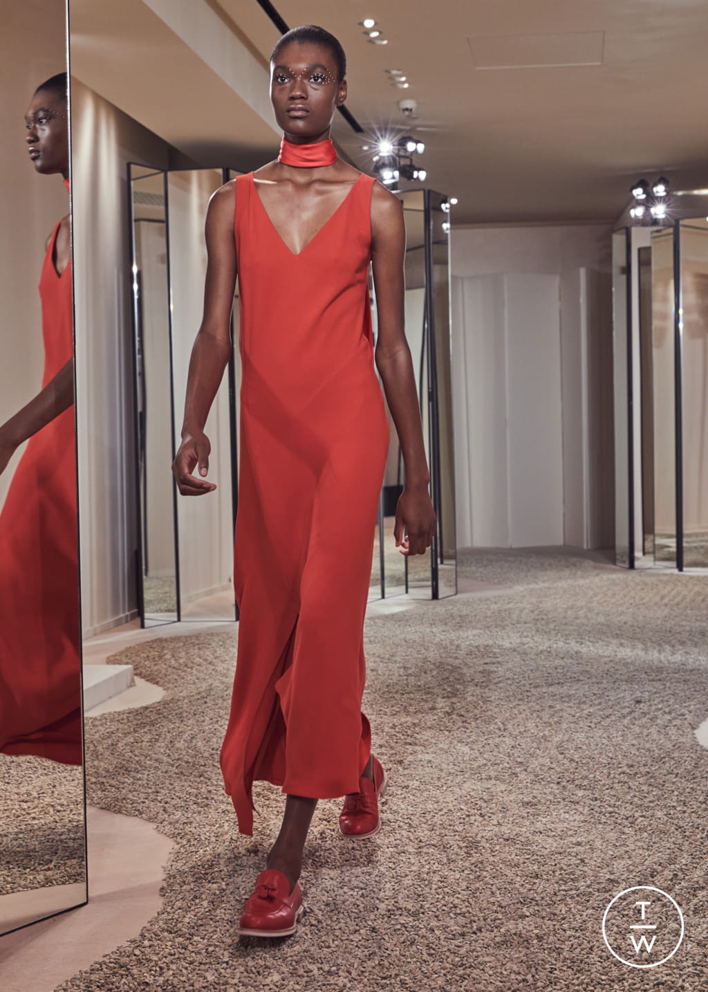 Fashion Week Paris Resort 2018 look 2 from the Hermès collection womenswear