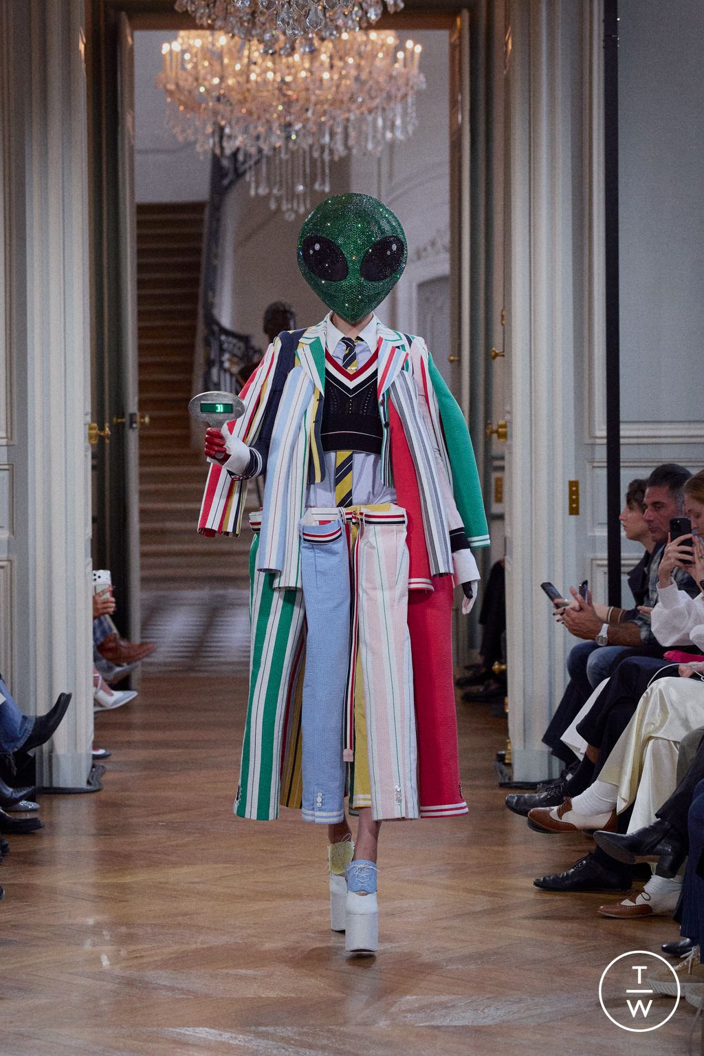 Fashion Week Paris Spring/Summer 2026 look 24 de la collection Thom Browne womenswear