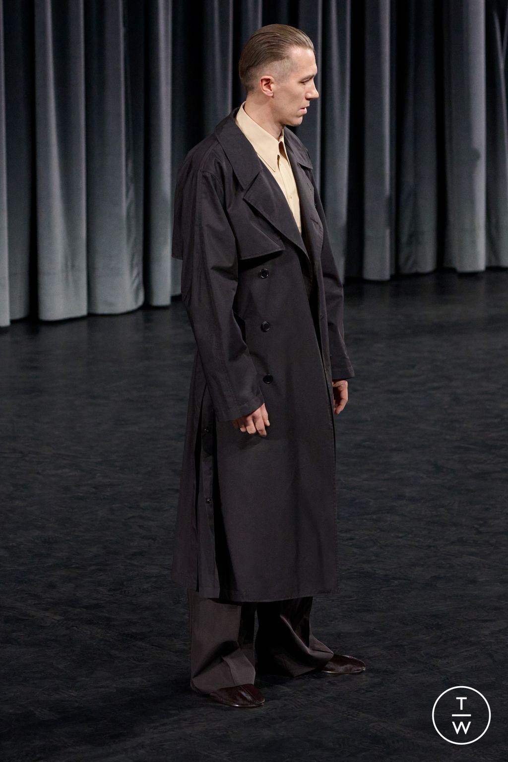 Fashion Week Paris Fall/Winter 2026 look 2 de la collection Lemaire menswear
