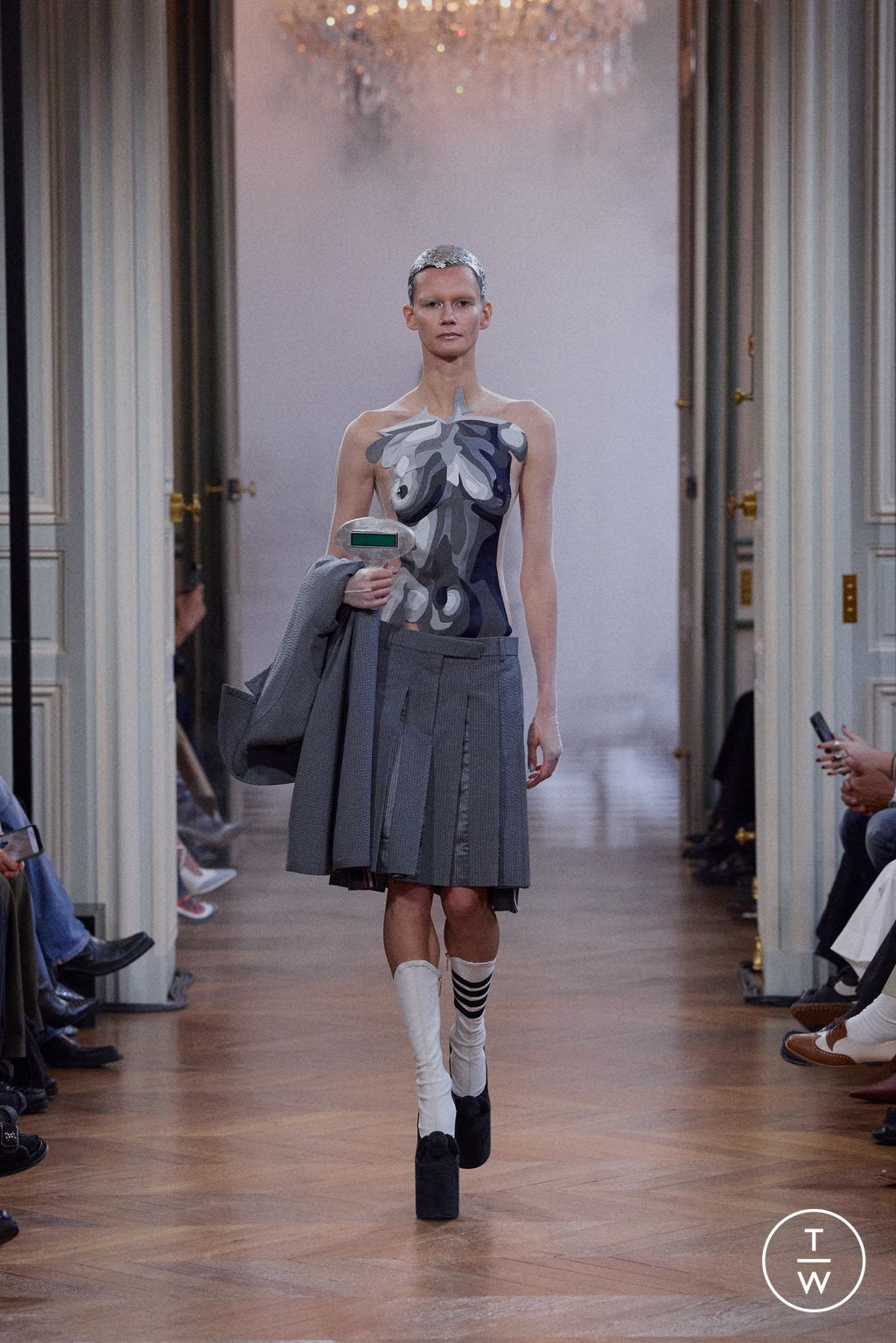 Fashion Week Paris Spring/Summer 2026 look 3 de la collection Thom Browne womenswear