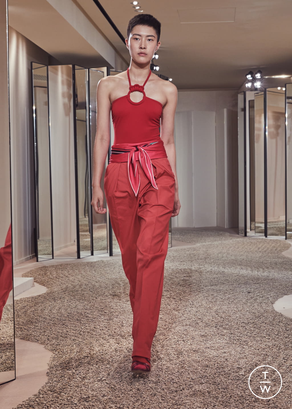Fashion Week Paris Resort 2018 look 3 from the Hermès collection 女装