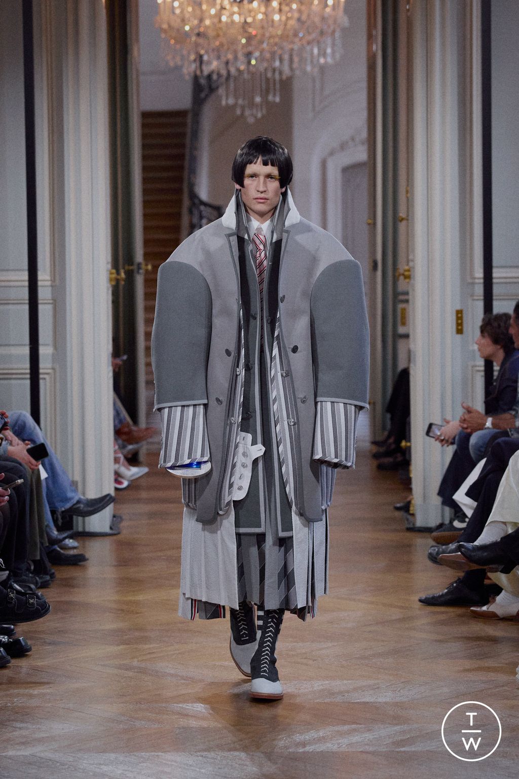 Fashion Week Paris Spring/Summer 2026 look 32 de la collection Thom Browne womenswear
