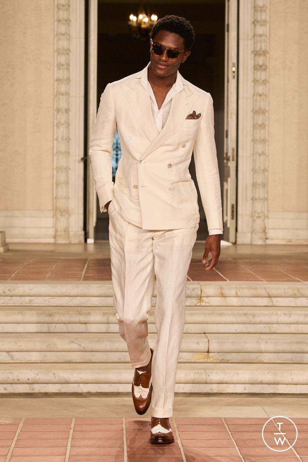 Fashion Week New York Spring/Summer 2023 look 33 from the Ralph Lauren collection 女装