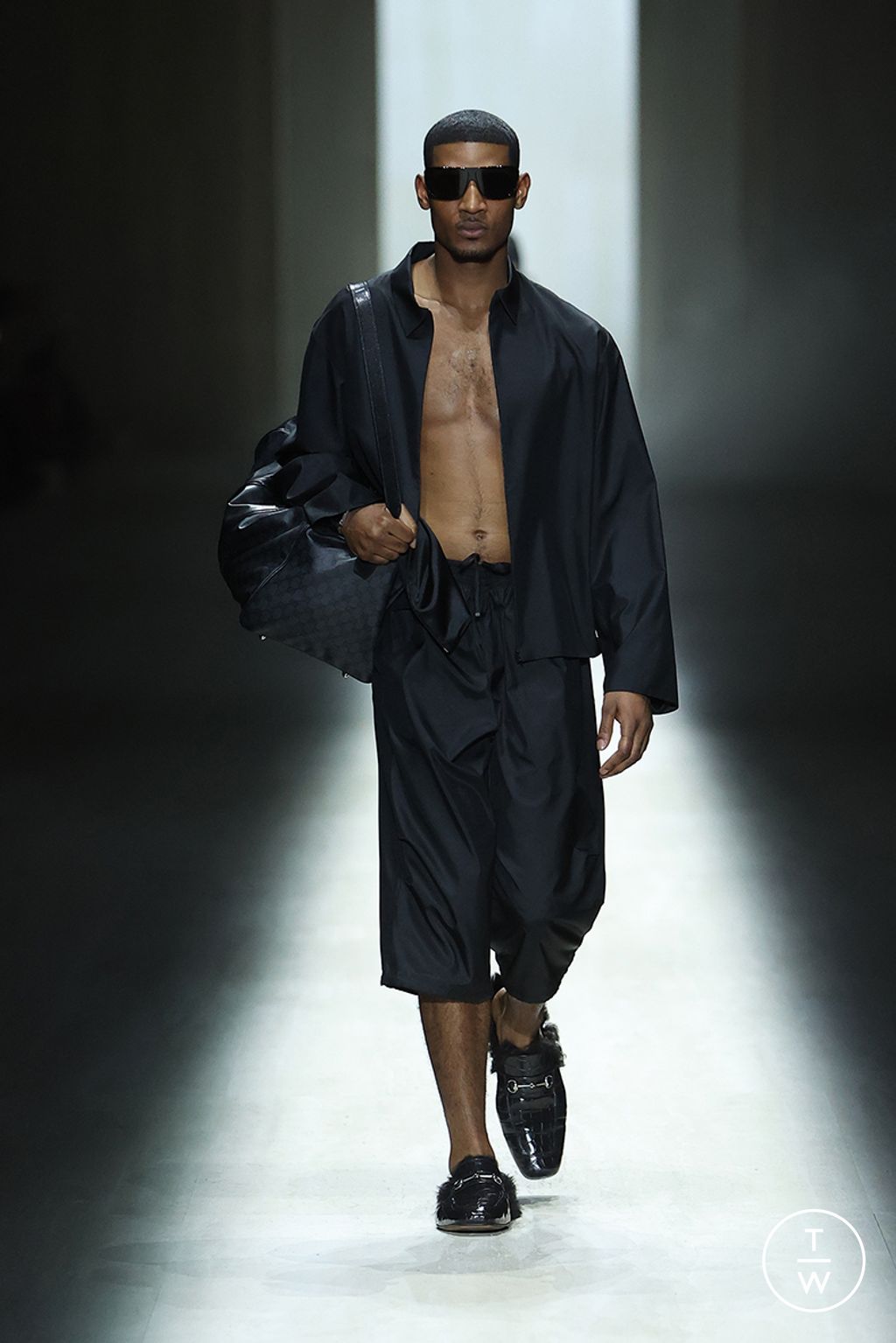 Fashion Week Milan Fall/Winter 2026 look 37 from the Gucci collection womenswear