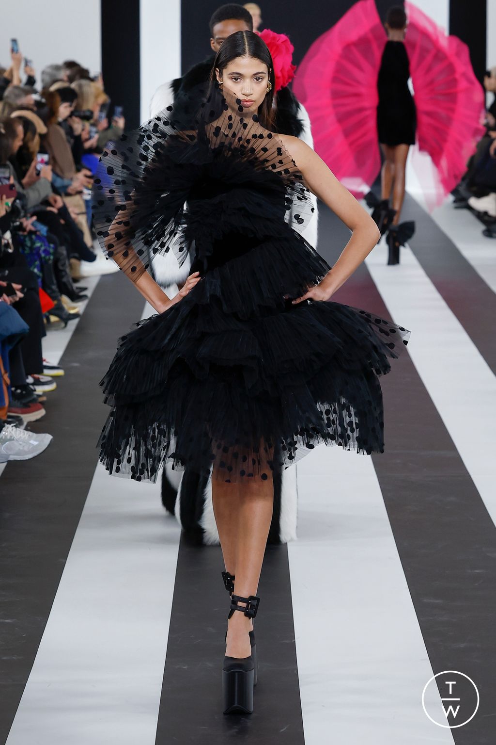 Fashion Week Paris Fall/Winter 2023 look 37 de la collection Nina Ricci womenswear