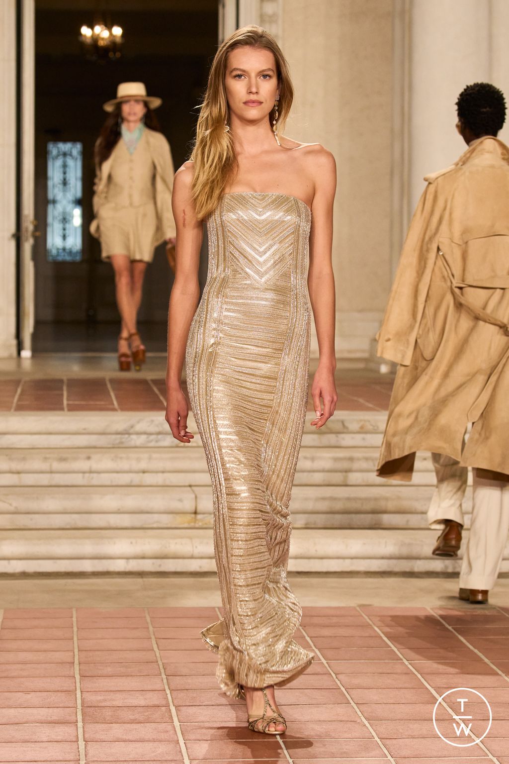 Fashion Week New York Spring/Summer 2023 look 38 from the Ralph Lauren collection 女装