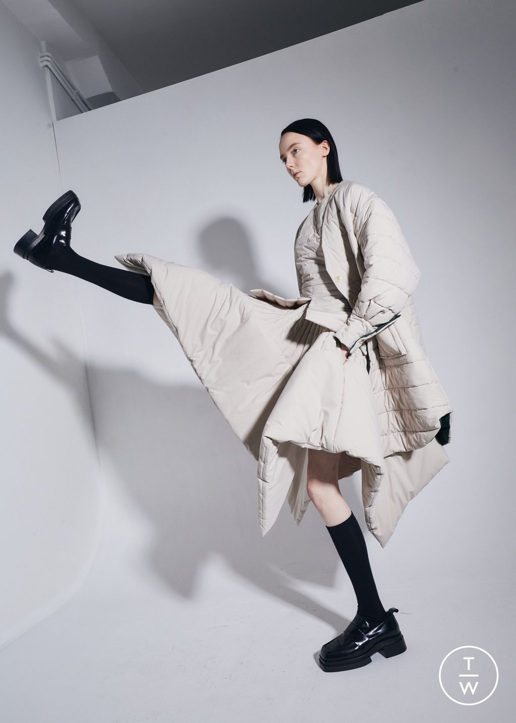 Fashion Week Paris Pre-Fall 2023 look 5 from the Dawei collection womenswear