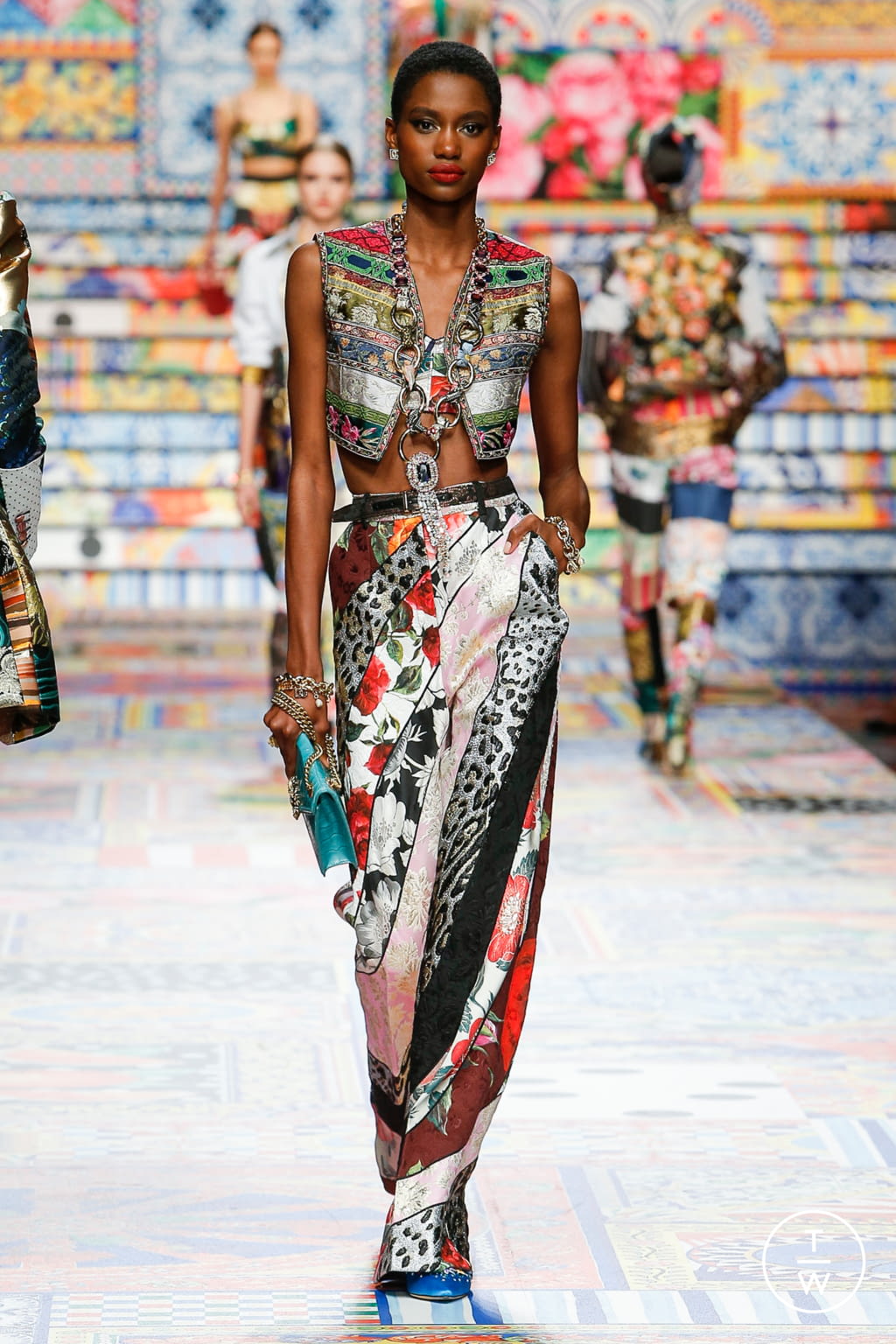 Fashion Week Milan Spring/Summer 2021 look 4 from the Dolce & Gabbana collection womenswear